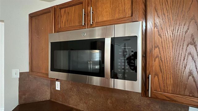 6411 Halstead Meadows Cir, Houston, TX 77086