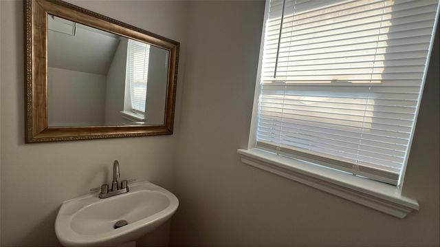 6411 Halstead Meadows Cir, Houston, TX 77086