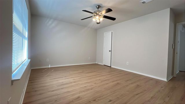 6411 Halstead Meadows Cir, Houston, TX 77086