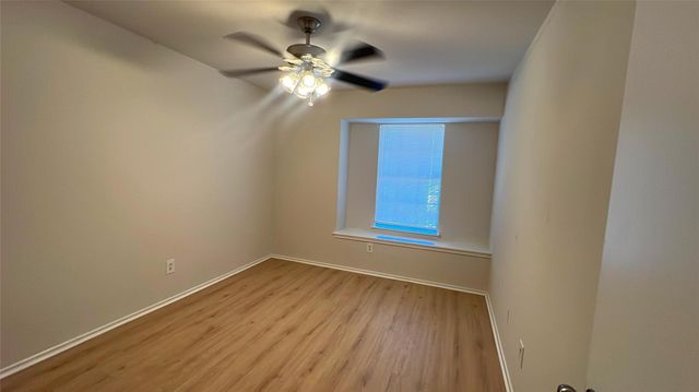 6411 Halstead Meadows Cir, Houston, TX 77086