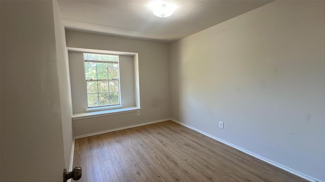 6411 Halstead Meadows Cir, Houston, TX 77086