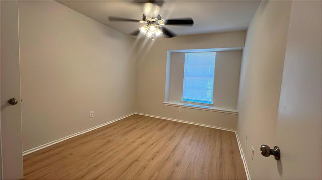 6411 Halstead Meadows Cir, Houston, TX 77086