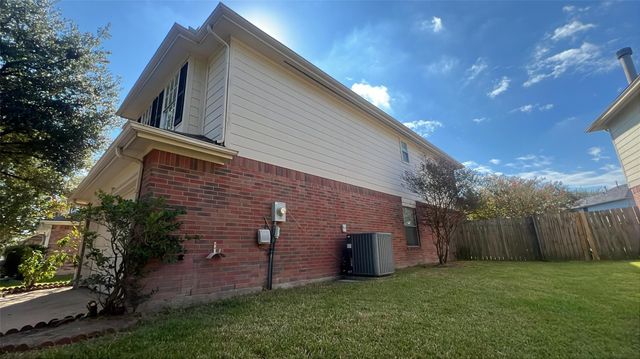 6411 Halstead Meadows Cir, Houston, TX 77086