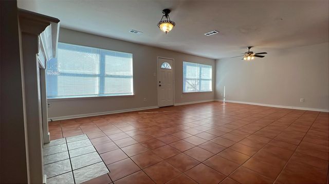 6411 Halstead Meadows Cir, Houston, TX 77086