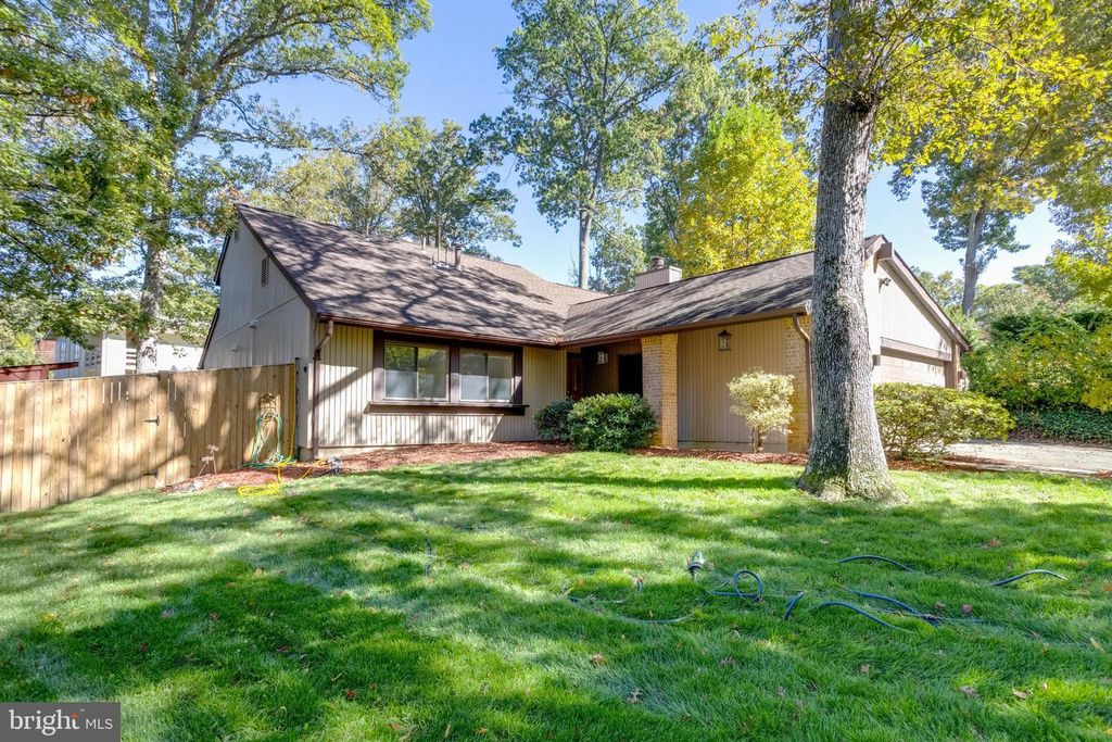 10508 INDIGO LN, Fairfax, VA 22032
