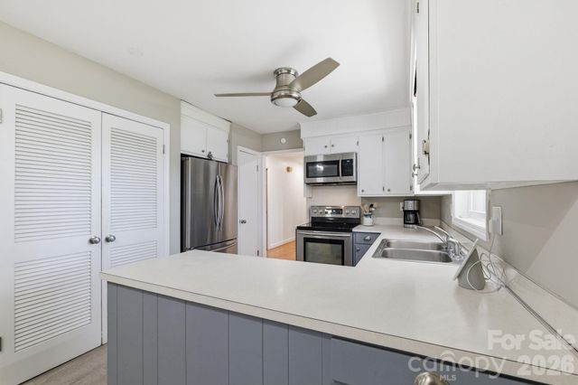 11715 Timber Ridge Road, Charlotte, NC 28213