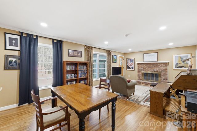 11715 Timber Ridge Road, Charlotte, NC 28213