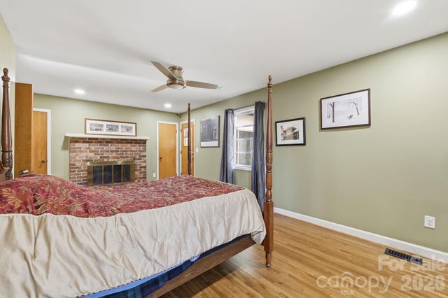 11715 Timber Ridge Road, Charlotte, NC 28213