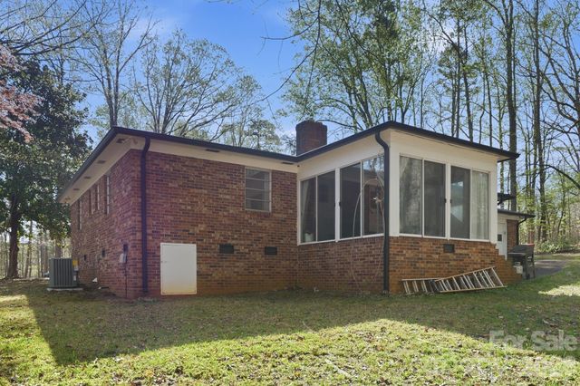 11715 Timber Ridge Road, Charlotte, NC 28213