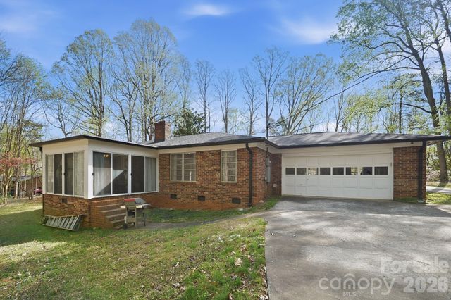 11715 Timber Ridge Road, Charlotte, NC 28213