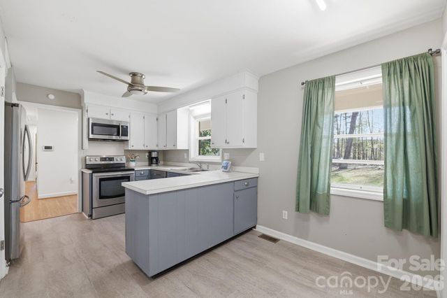 11715 Timber Ridge Road, Charlotte, NC 28213