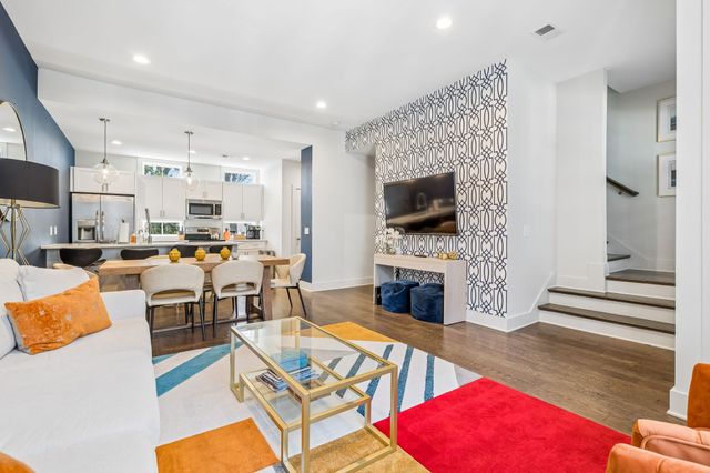 2021 Beech Ave Unit 7, Nashville, TN 37204