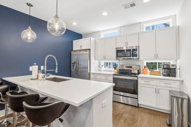 2021 Beech Ave Unit 7, Nashville, TN 37204