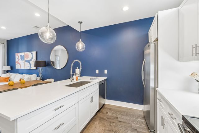 2021 Beech Ave Unit 7, Nashville, TN 37204