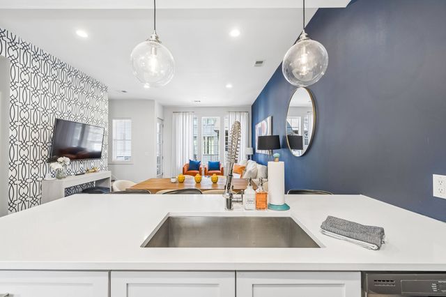 2021 Beech Ave Unit 7, Nashville, TN 37204