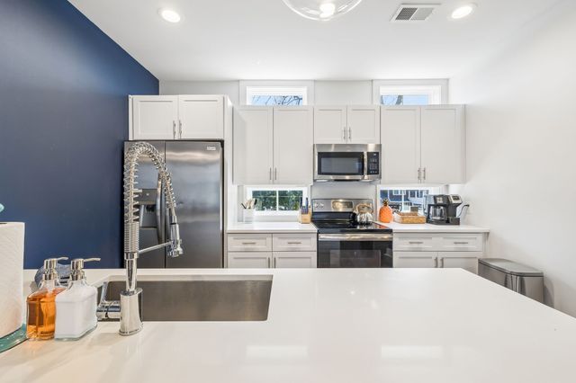 2021 Beech Ave Unit 7, Nashville, TN 37204