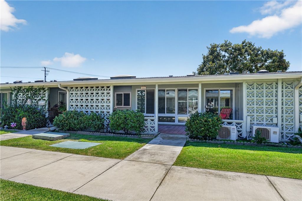 1441 Golden Rain Road M4 88H, Seal Beach, CA 90740 — exterior