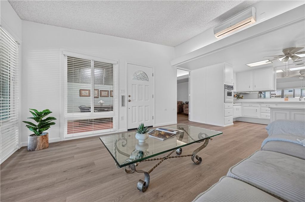 1441 Golden Rain Road M4 88H, Seal Beach, CA 90740 — photo 2