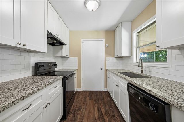 2405 Pomona Drive, Houston, TX 77506