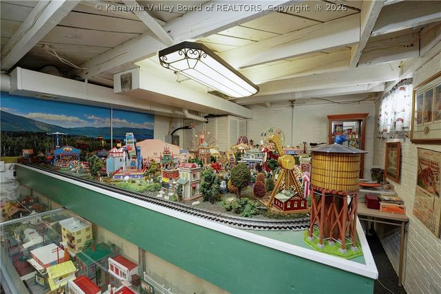 2612 Kanawha Terrace, St Albans, WV 25177