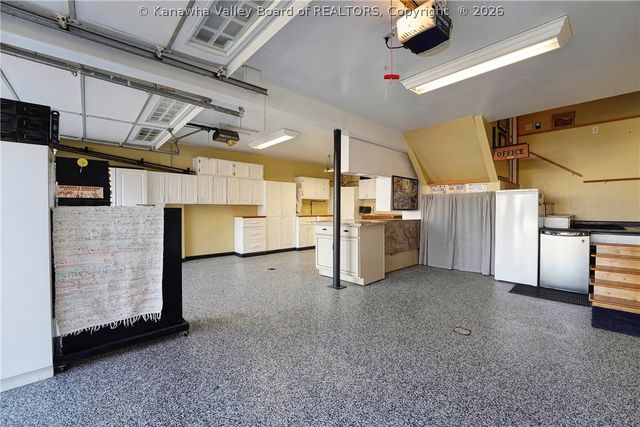 2612 Kanawha Terrace, St Albans, WV 25177