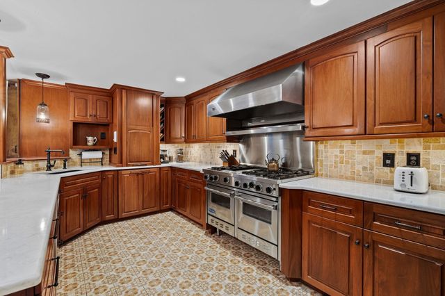 351 Plymouth Street, Middleboro, MA 02346