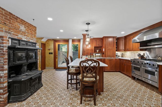 351 Plymouth Street, Middleboro, MA 02346