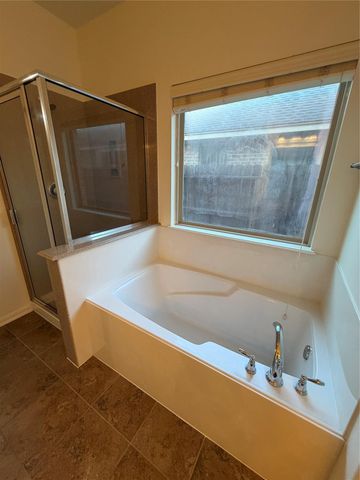 2619 Winding Creek Way, Conroe, TX 77385