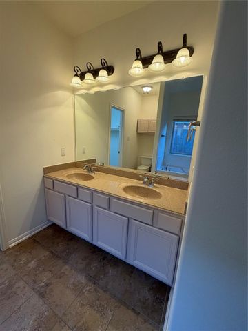 2619 Winding Creek Way, Conroe, TX 77385