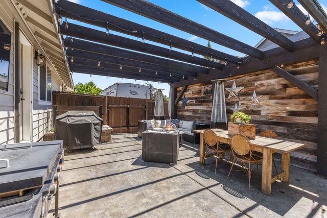 63169 Watercress Way, Bend, OR 97701