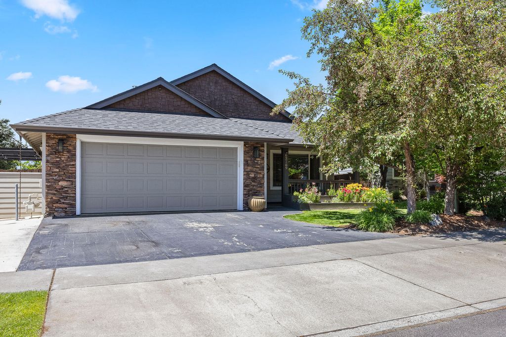 63169 Watercress Way, Bend, OR 97701