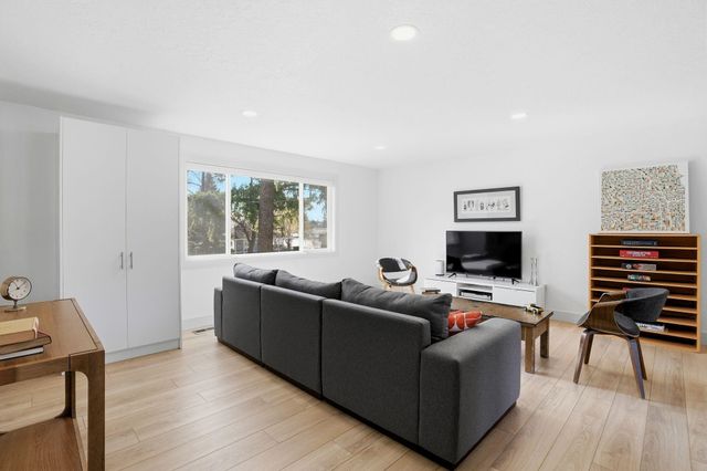 1227 E 36th Ave, Spokane, WA 99203