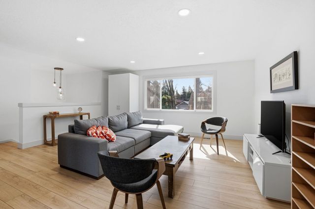 1227 E 36th Ave, Spokane, WA 99203