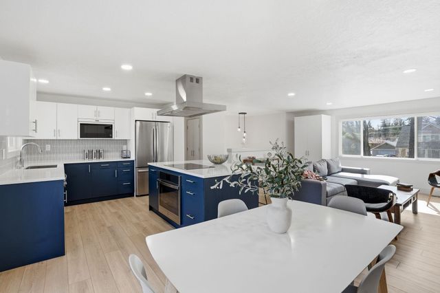 1227 E 36th Ave, Spokane, WA 99203