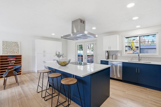 1227 E 36th Ave, Spokane, WA 99203