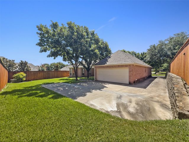 3211 Lake Creek Trail, Mansfield, TX 76063