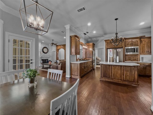 3211 Lake Creek Trail, Mansfield, TX 76063