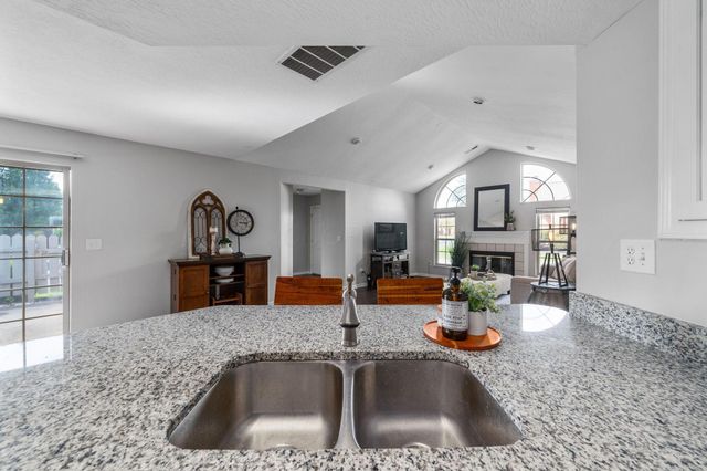 3852 Sandstone Circle, Powell, OH 43065
