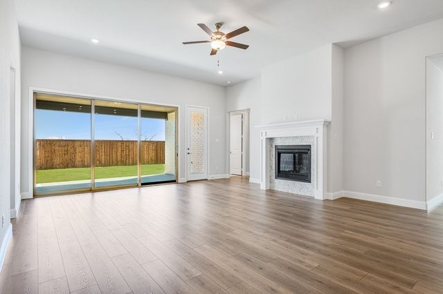 406 Chatham Drive, Little Elm, TX 75068