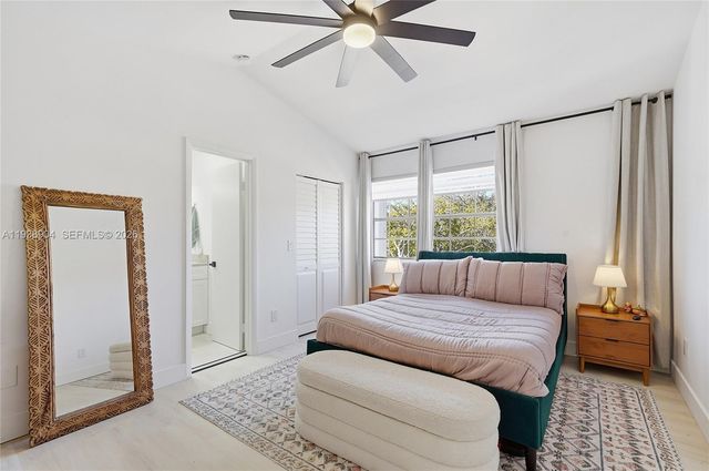 11611 NW 11th St 11611, Pembroke Pines, FL 33026