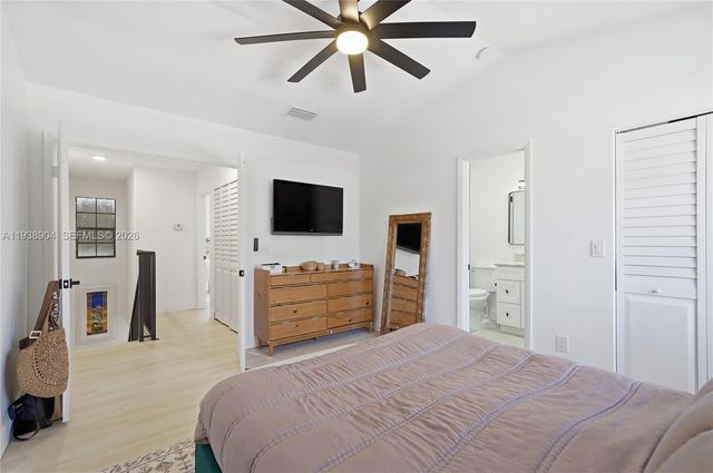 11611 NW 11th St 11611, Pembroke Pines, FL 33026