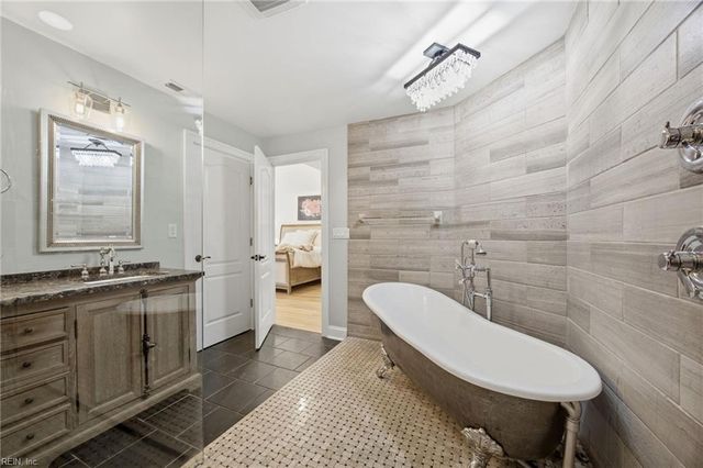 710 Bay Colony DR, Virginia Beach, VA 23451