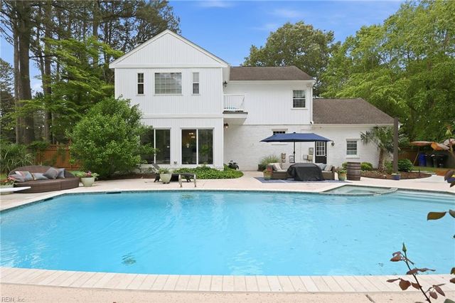 710 Bay Colony DR, Virginia Beach, VA 23451