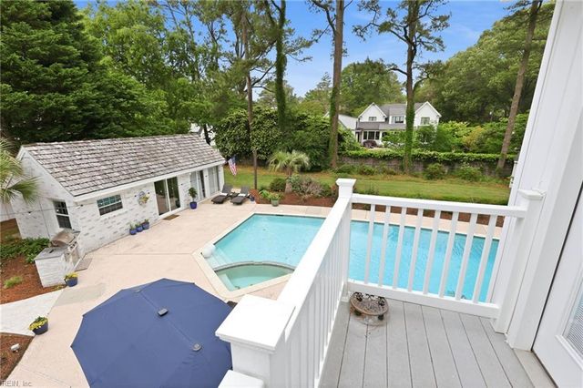 710 Bay Colony DR, Virginia Beach, VA 23451