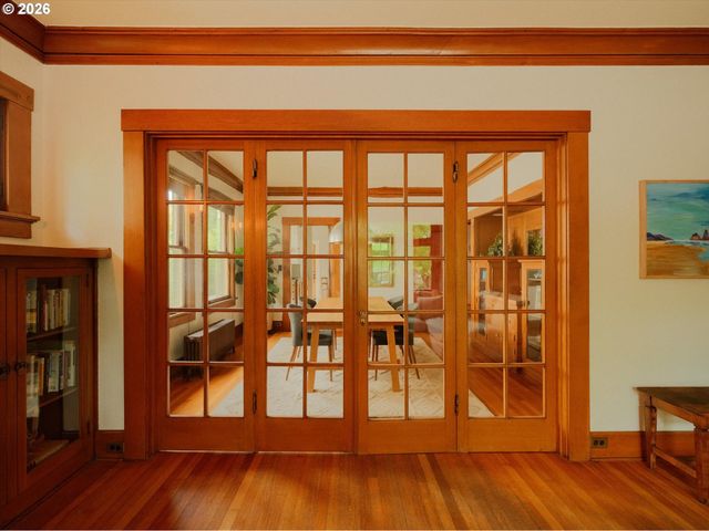 1922 Ne 13TH Ave, Portland, OR 97212