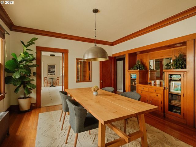 1922 Ne 13TH Ave, Portland, OR 97212