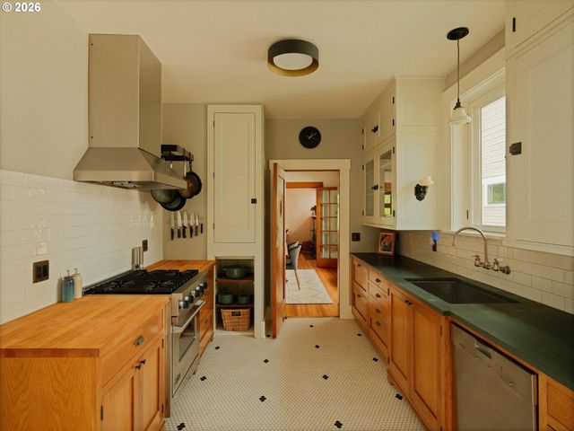 1922 Ne 13TH Ave, Portland, OR 97212