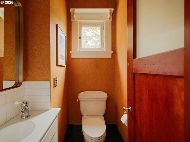 1922 Ne 13TH Ave, Portland, OR 97212