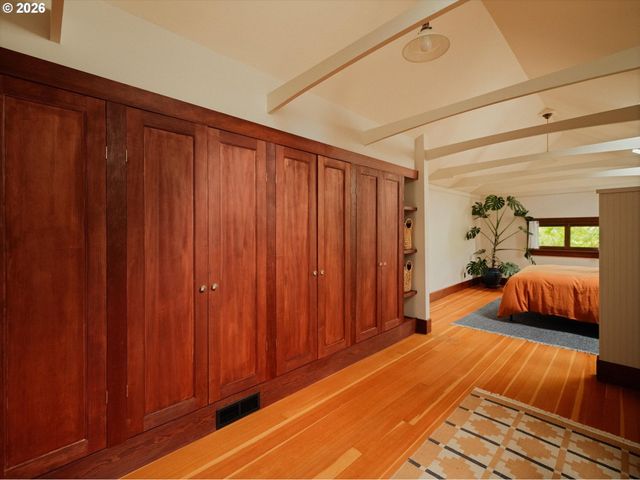 1922 Ne 13TH Ave, Portland, OR 97212