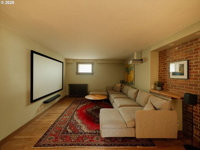 1922 Ne 13TH Ave, Portland, OR 97212